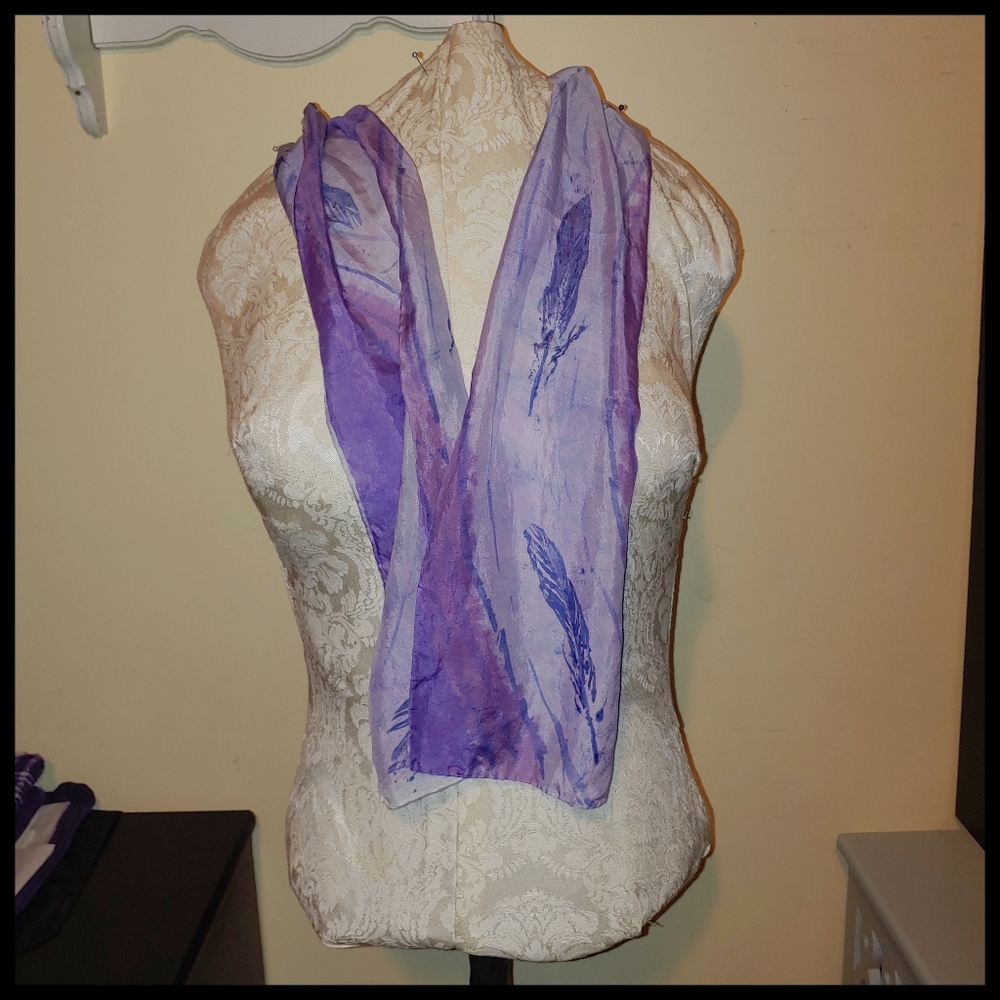 Purple Feather Print Scarf